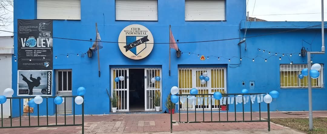 Por los daños del granizo histórico en Funes, el Club Industrial se inundó con la copiosa lluvia y ruega ayuda